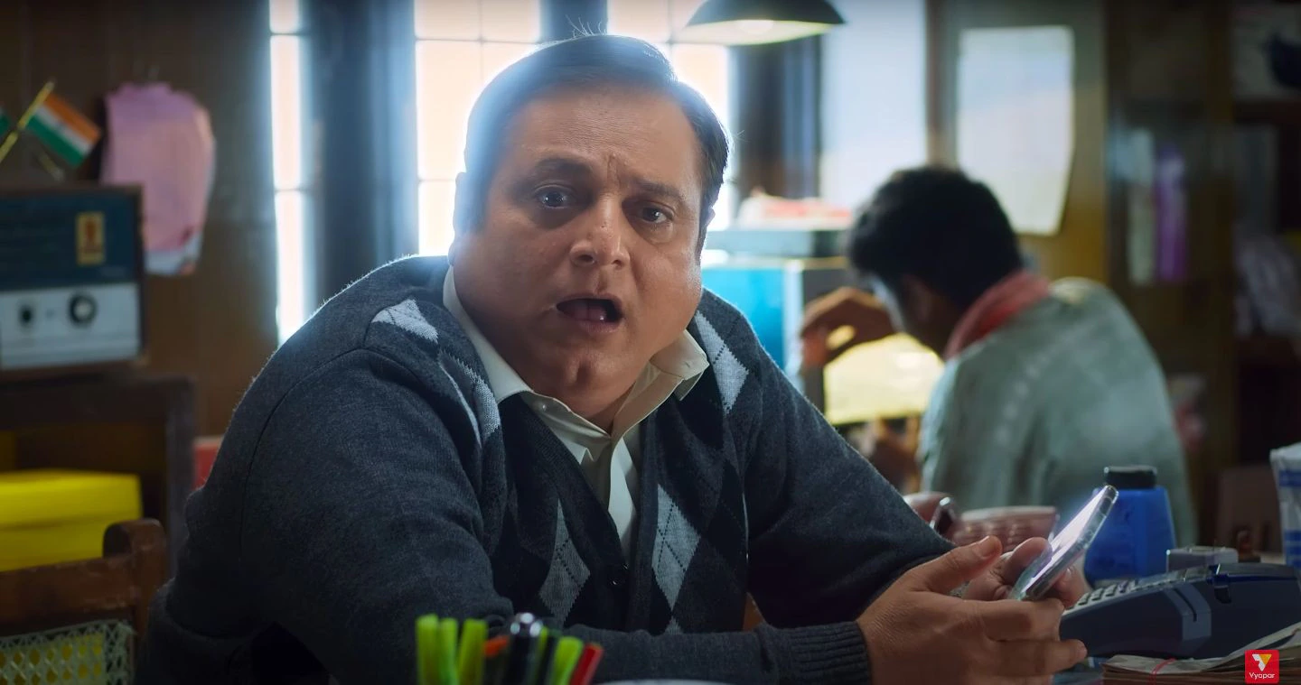 Manoj Joshi in a Vyapar campaign film