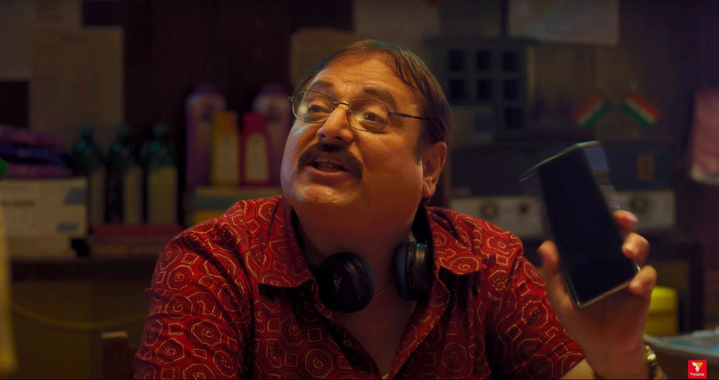 A character from the Vyapar business campaign