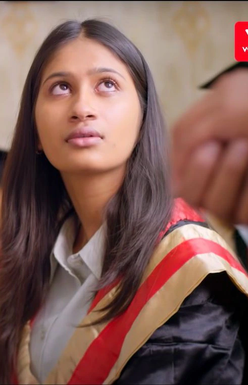 A young woman in a Vyapar community campaign